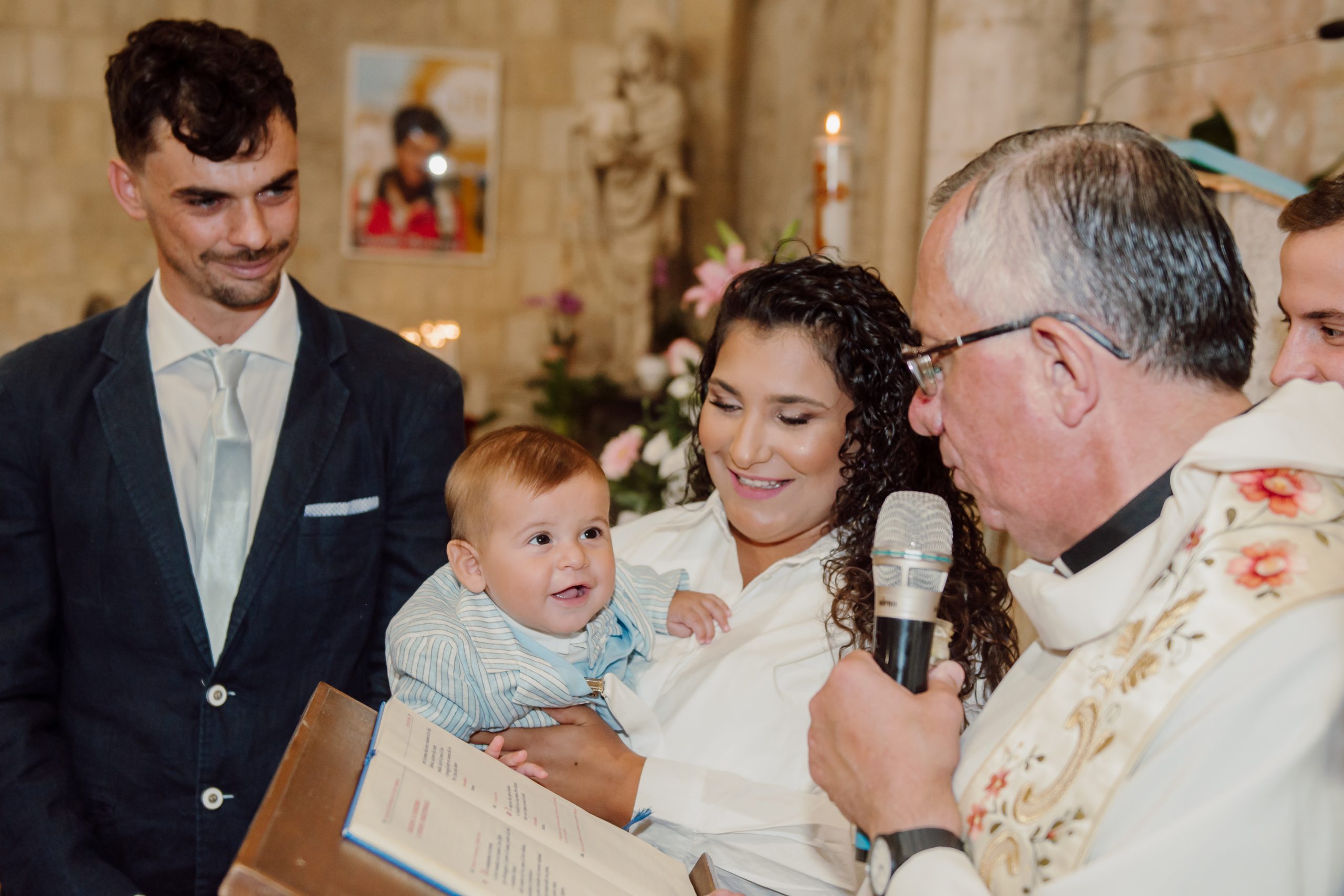 Battesimo, momento di gioia in famiglia